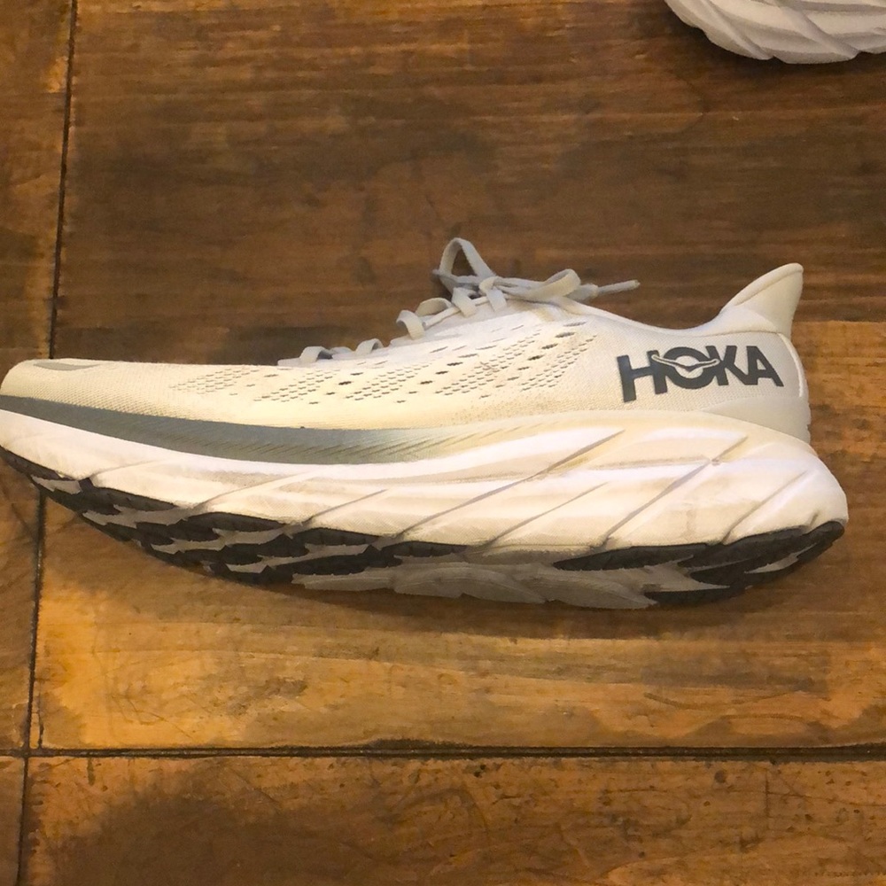 EUC Mens Clifton Hokas sz 11 wide